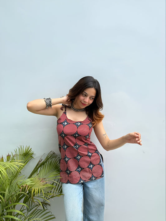 Printed Cotton Sleeveless Kurti – GeoRust Pattern