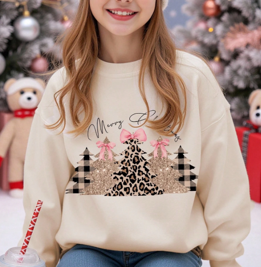 Merry Christmas Leopard Tree Sweatshirt – Cozy Holiday Pullover with Glitter & Bow Design